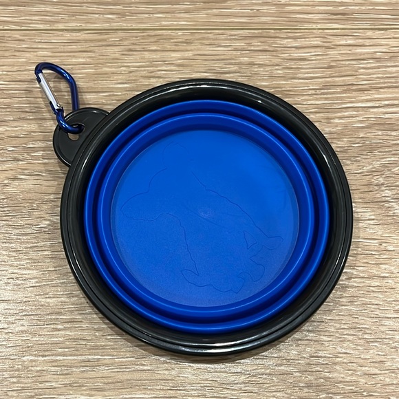 Collapsible Silicone Pet Bowl - blue - Picture 1 of 5